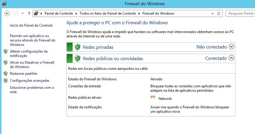 Tela do Firewall do Windows no Painel de Controle com a opção Configurações avançadas